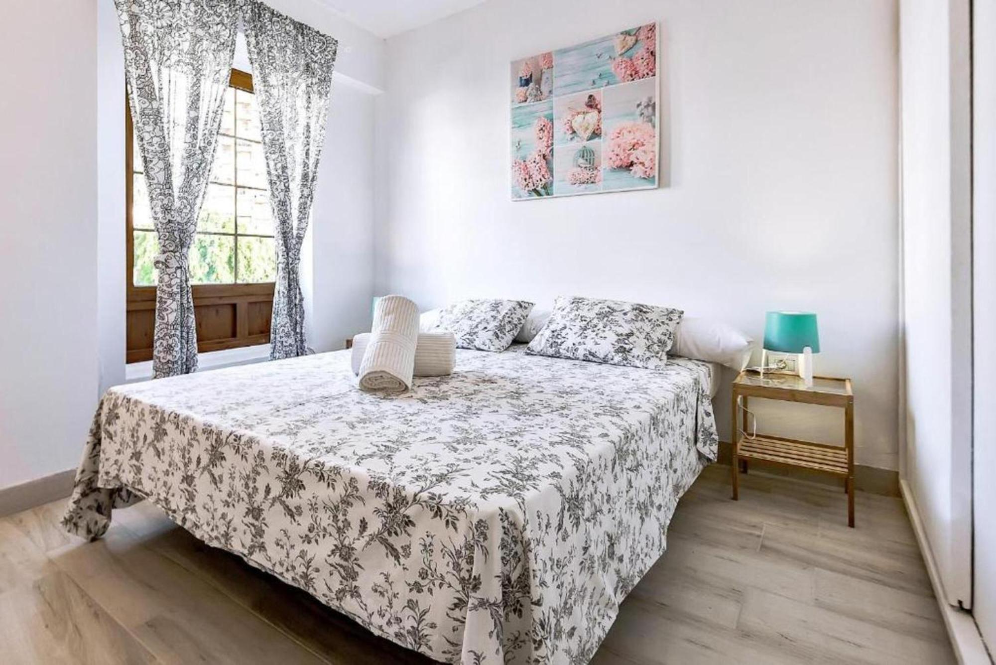 Apartment Two Bedroom In Playa De Americas, Free Wifi *