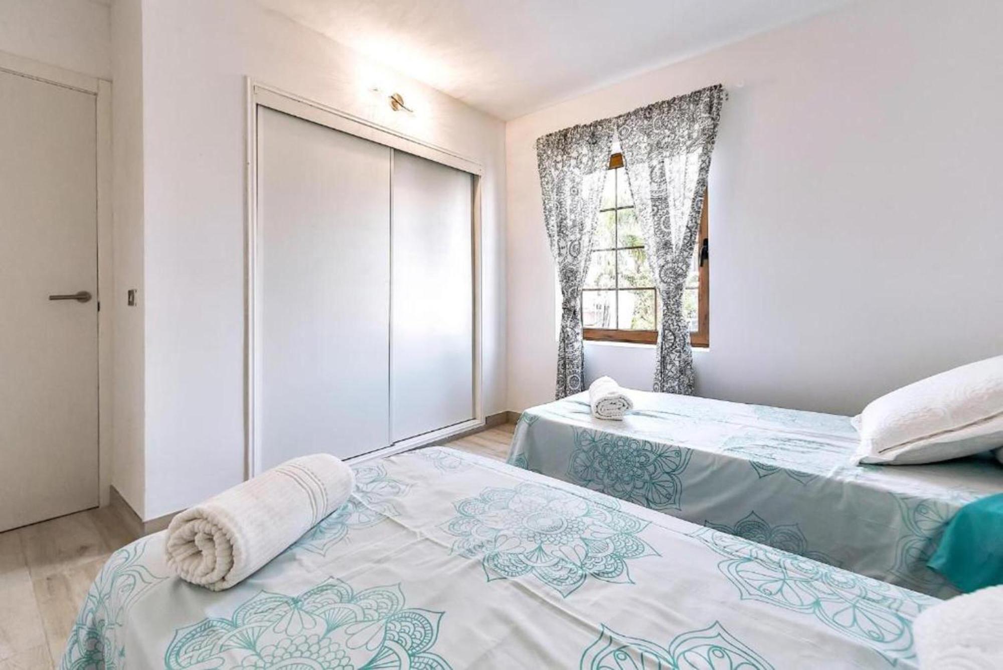 Two Bedroom In Playa De Americas, Free Wifi * Playa de las Americas (Tenerife)